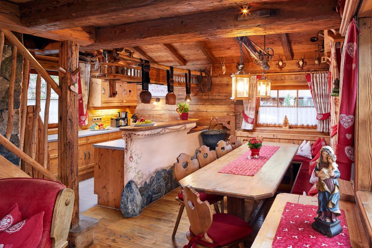 Almdorf Flachau - Luxus Huettenurlaub Extérieur photo